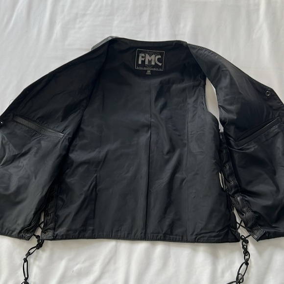 Leather Motorcycle Vest - Picture 3 of 6